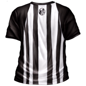 Camiseta de fútbol, de color negro, con un rayo en el medio de arriba hacia  abajo de color azul, cuello en v y las palabras blue label en el medio  on Craiyon